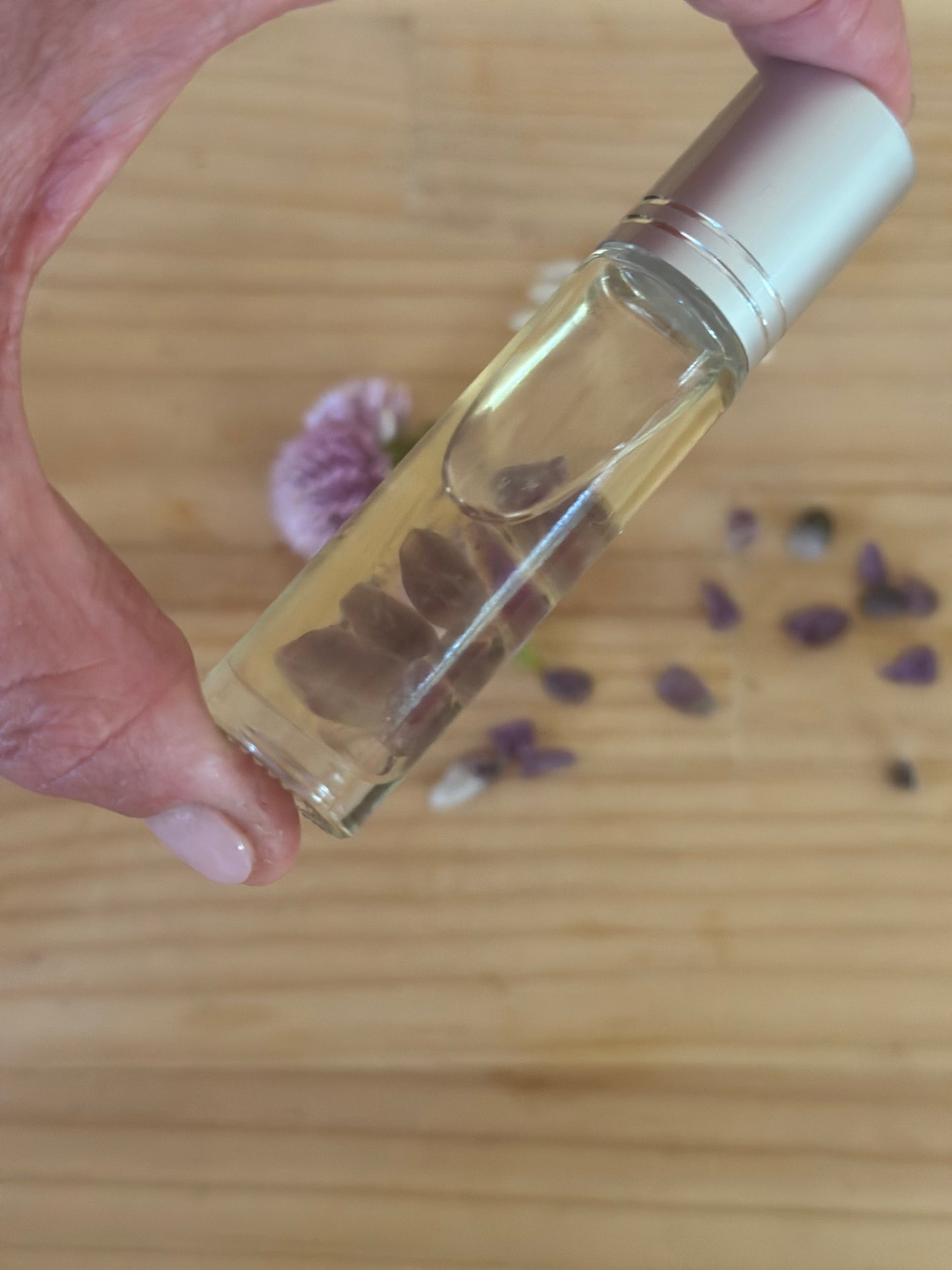 Crystal Calm Roller (with amethyst quartz)